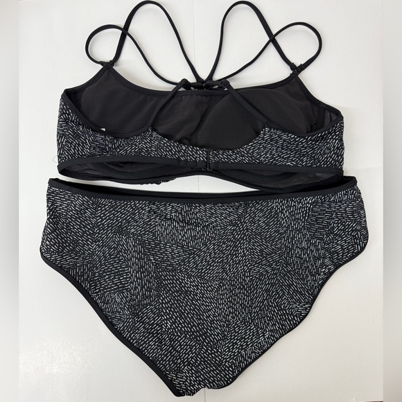 Athleta Bathing Suit Black & White - Picture 3 of 4